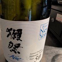 
            DASSAI BLUE (獺祭Blue)_
            梅子さん