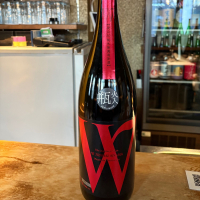 W（ダブリュー）