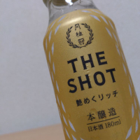 
            THE SHOT_
            うささん