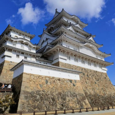 Amazon.co.jp: 姫路城: 縮尺=1/225 (ペ-パ-建築模型) : 杉井清二: 本